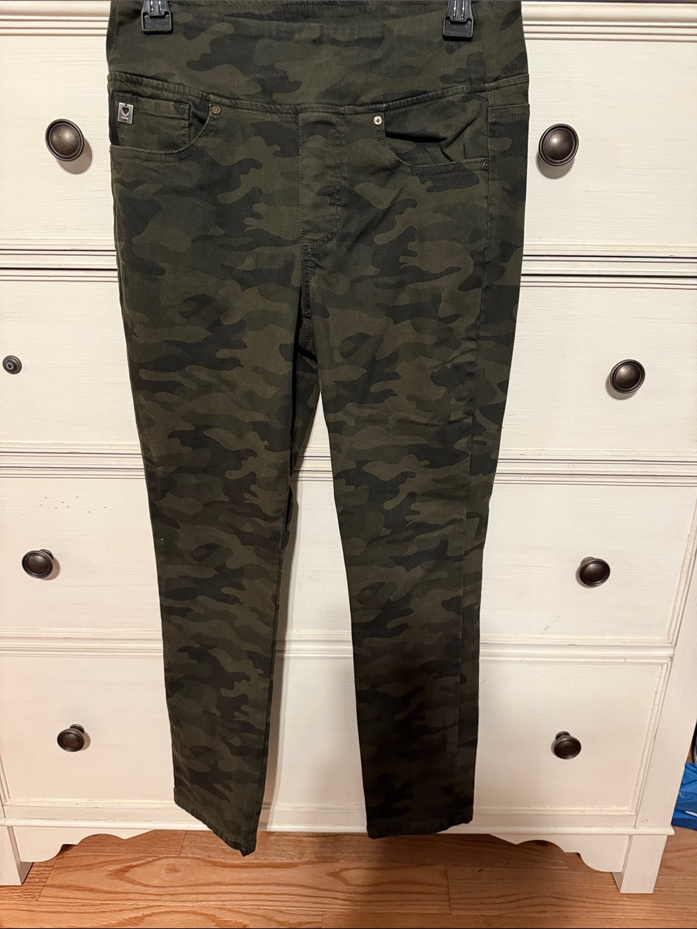 Belle by Kim Gravel Olive Green Camouflage Skinny Pants